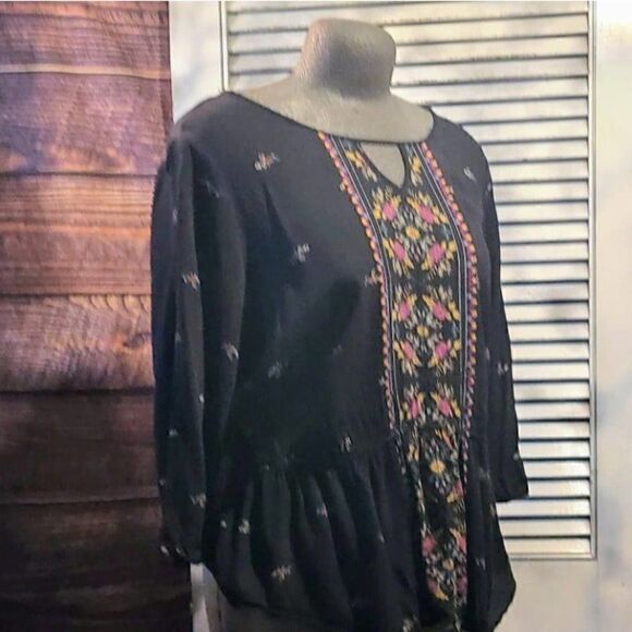 American Rag 2X Floral Blouse - Picture 6 of 12